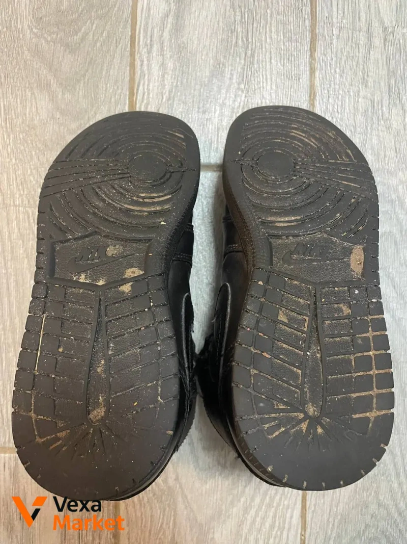 Nike Air Jordan 1 High, размер 40 — фото 5