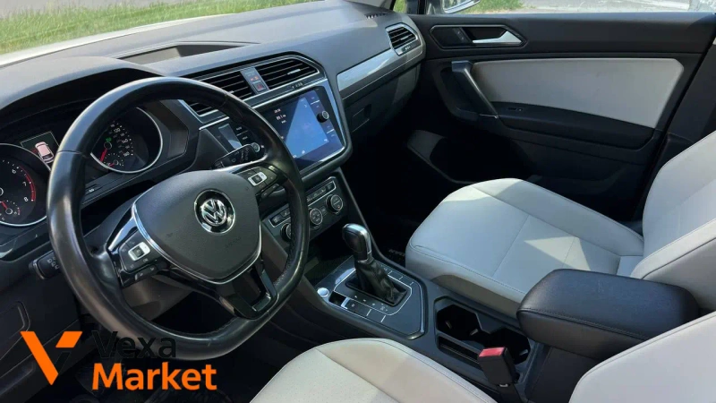 Volkswagen Tiguan 2017 SEL 2.0 бензин — фото 6