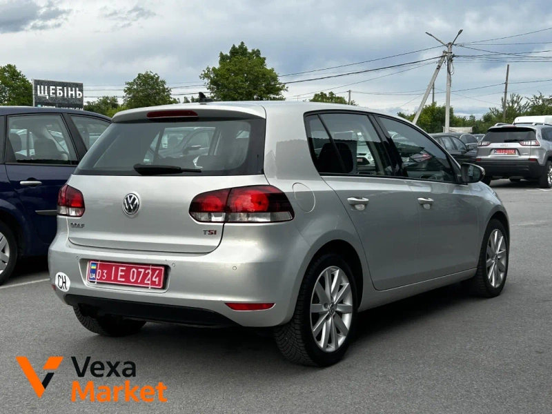 Volkswagen Golf 2009 1.8 Бензин Автомат Сірий — фото 2