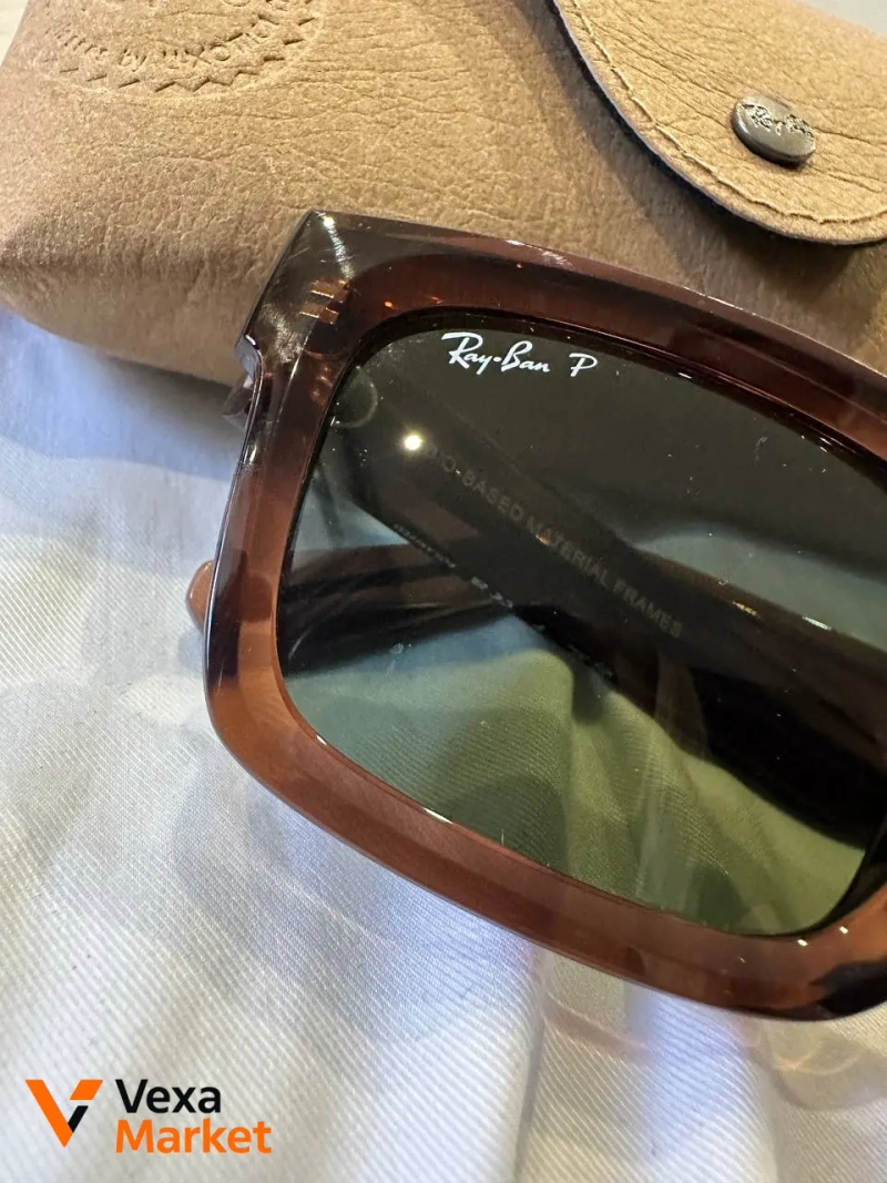 Солнцезащитные очки Ray-Ban RB4396 — фото 5
