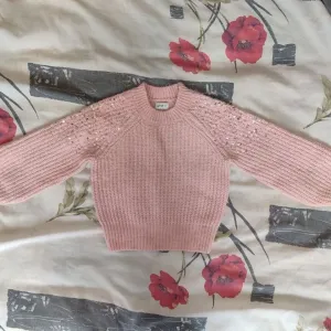 Набор одежды для девочки F&F и Forest Jeans: свитер и джинсы 5-7 лет