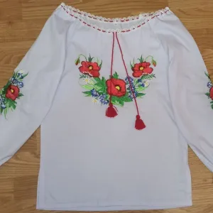 Дитяча вишиванка для дівчинки 134 см біла з маками