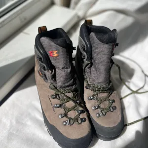 Трекінгові черевики Garmont EUR 40