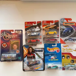 Коллекционные машинки Hot Wheels, Matchbox