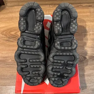 Кроссовки Nike Vapormax Plus оригинал