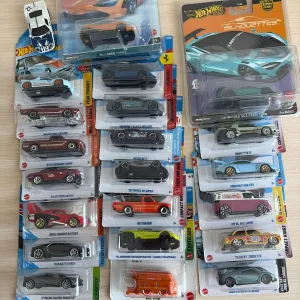 Коллекционные машинки Hot Wheels