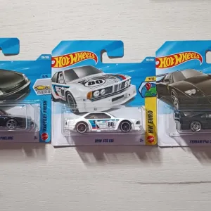 Коллекционные модели автомобилей Hot Wheels: Honda Prelude, BMW CSi, Ferrari F40 Competizione