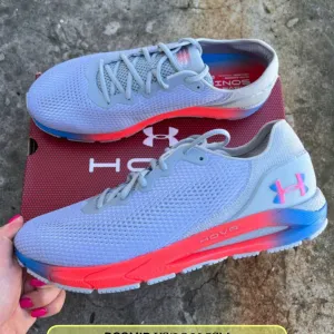 Кросівки Nike та Under Armour жіночі