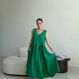 Льняна сукня чорного кольору