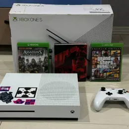 Игровая приставка Xbox One S 500GB с играми