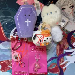 Коллекционные брелоки и игрушки Gloomy Bear и другие