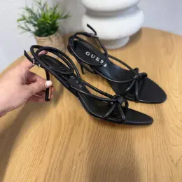 Босоніжки GUESS чорні жіночі на підборах розмір 41