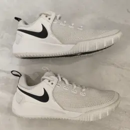 Кросівки Nike білі (устілка 23.5 см)