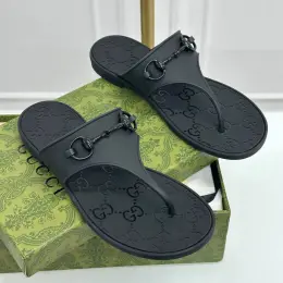 Шльопанці Gucci чорні гумові