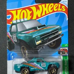 Hot Wheels Dodge D100 1/5