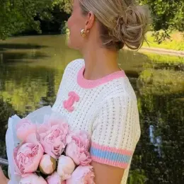 Женская футболка Chanel белая с розовым