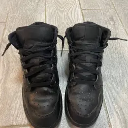 Nike Air Jordan 1 High, размер 40