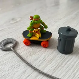 Ігрова фігурка TMNT Funrise Скейтбордист Мікеланджело з лаунчером (71041)