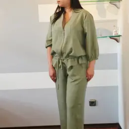 Женский костюм "Зібка" зеленый