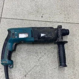 Перфоратор Makita HR2470