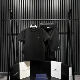 Комплект шорти + футболка Lacoste