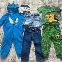 Комплект детской одежды: костюм Соник, шорты Zara, джинсы, костюм с динозавром (92-98 см)