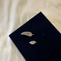 Сережки "Перо" из серебра 925 пробы
