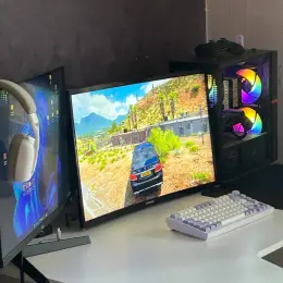 Игровое место: ПК (GTX 1660, 16GB DDR4, Xeon E5-2670 v3), 2 монитора Samsung/IIyama 27", кресло Gamero, руль Logitech G29