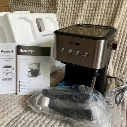 Полуавтоматическая кофемашина Aeomjk CM3010