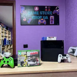Игровая консоль PS4 + игры