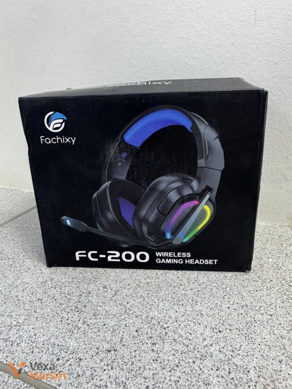 Беспроводные игровые наушники Fachixy FC-200 с подсветкой и микрофоном