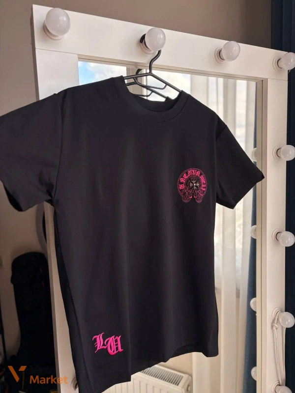 Футболка Chrome Hearts черная с розовым принтом