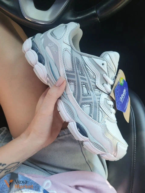 ΠΡΠΎΡΡΠ²ΠΊΠΈ Asics