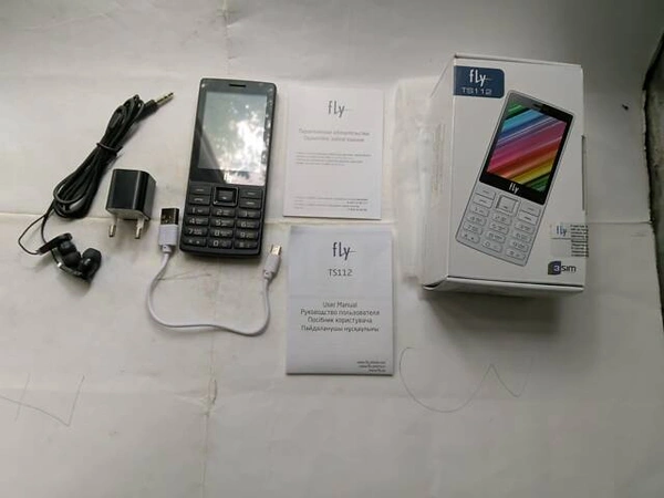 Мобільний телефон Fly TS112 Black (Чорний), на три СІМ-картки, на кнопки