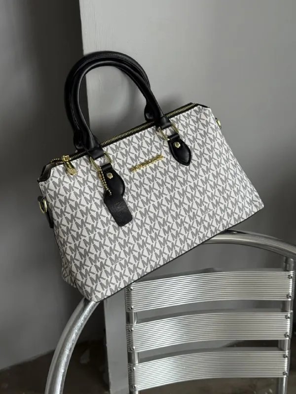Сумка Michael Kors Crossbody чорний 20440-1 — фото 6