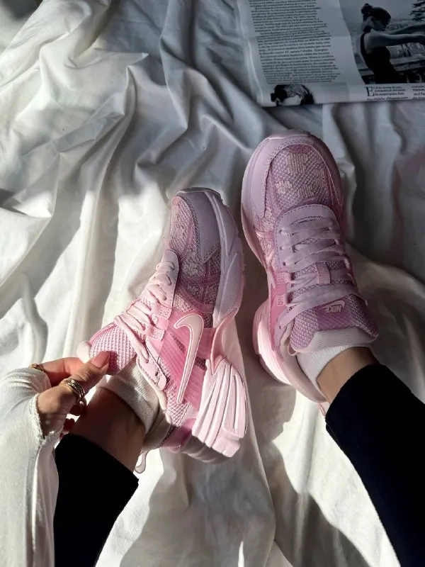 Nike Runtekk V2K Pink Flowers Вьетнам