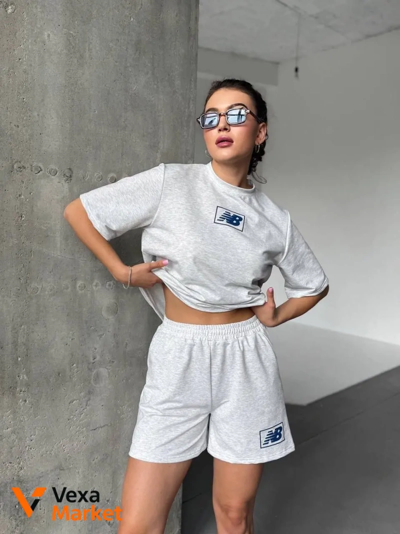 Костюм New Balance женский оверсайз футболка и шорты меланж — фото 2