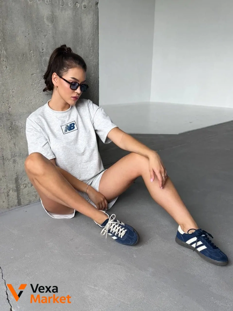 Костюм New Balance женский оверсайз футболка и шорты меланж — фото 4