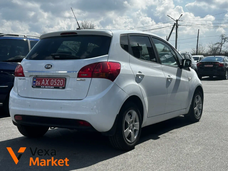Kia Venga 2018 Белый Дизель 1.4л Механика — фото 2