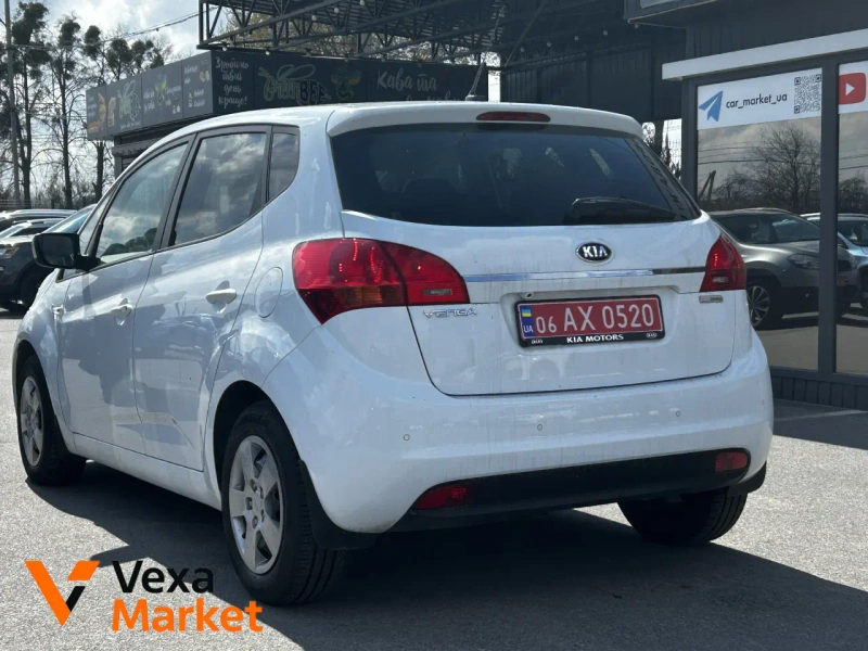 Kia Venga 2018 Белый Дизель 1.4л Механика — фото 3