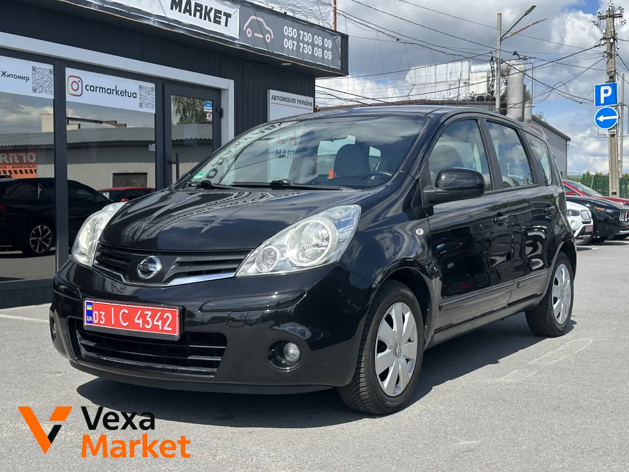 Nissan Note 2010 Бензин 1.4л Механика Черный