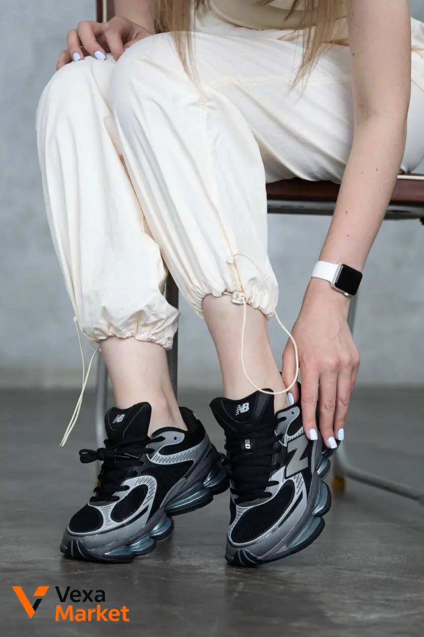 New Balance 2000 Silver Black