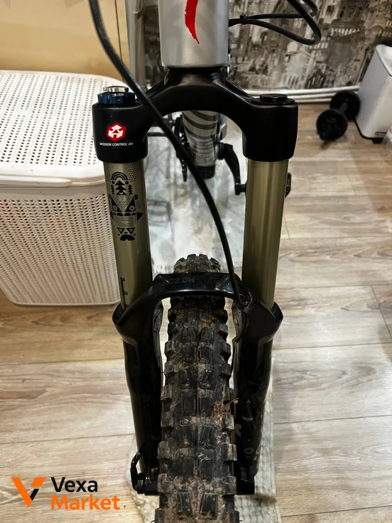 Вилка Rock Shox Totem RC2 DH — фото 2
