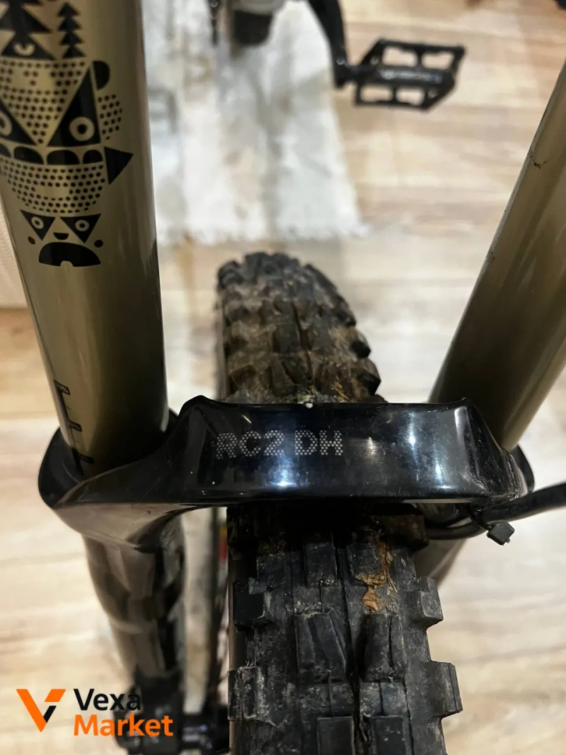 Вилка Rock Shox Totem RC2 DH — фото 3