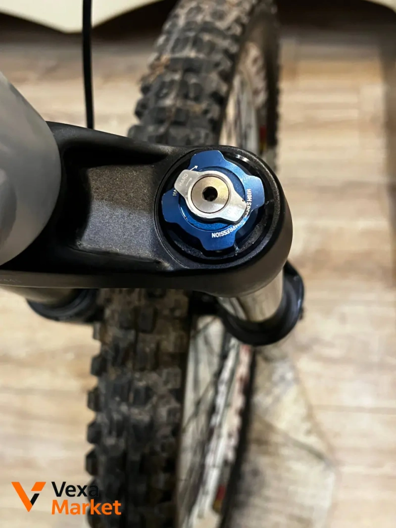 Вилка Rock Shox Totem RC2 DH — фото 4