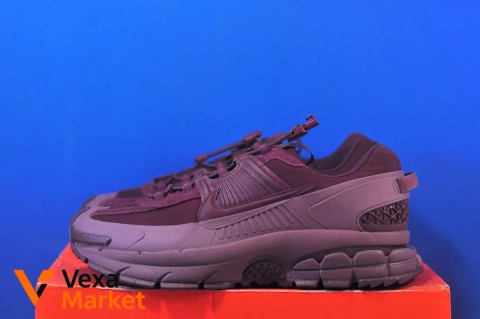 Nike Zoom Vomero Roam Burgundy Crush HQ2181-500