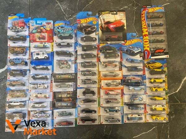 Коллекция машинок Hot Wheels и других брендов (62 шт.)