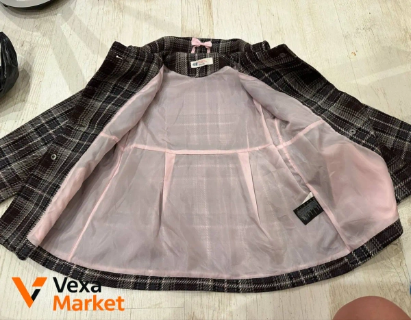 Пальто для девочки H&M в идеальном состоянии