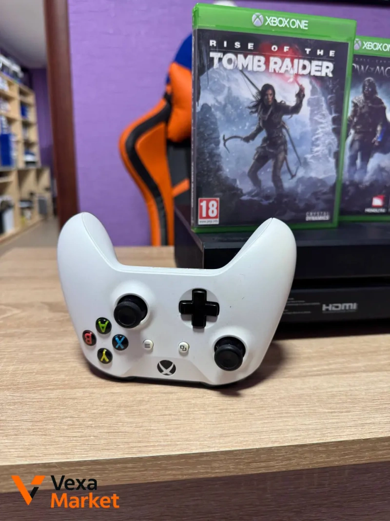 Xbox One з дисками Rise of the Tomb Raider та Doom — фото 2