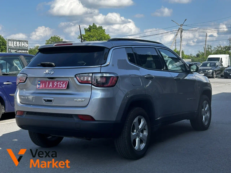 Jeep Compass 2018 Бензин 2.4л Автомат Сірий — фото 2